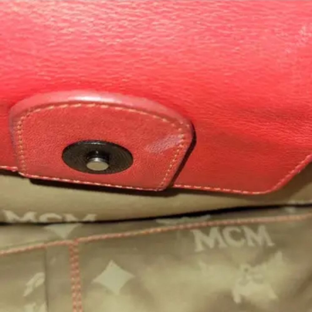 794 MCM quilted shoulder bag